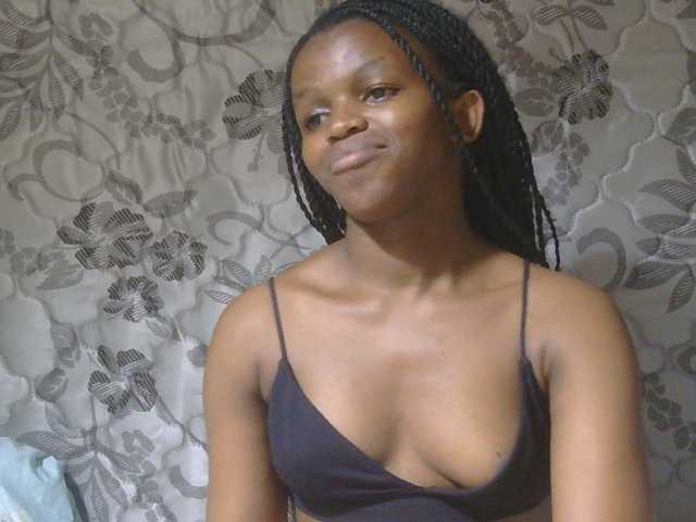 sexxynila live cam on BongaCams