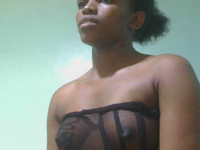 sexxynila live cam on BongaCams