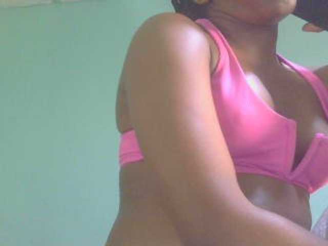 sexxynila live cam on BongaCams