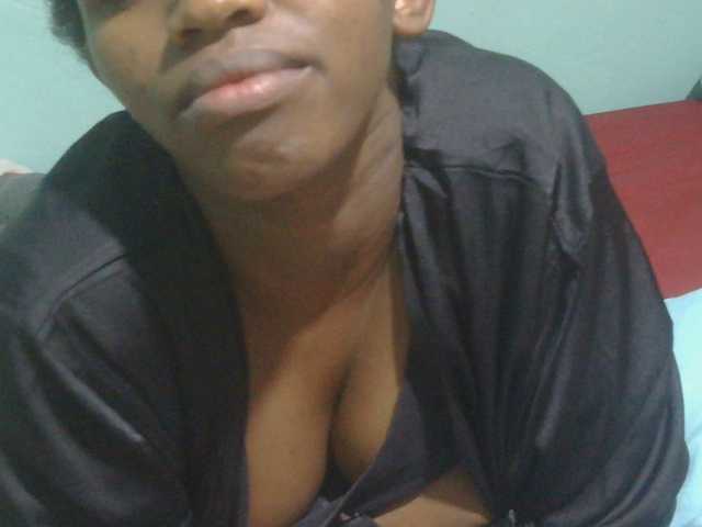 sexxynila live cam on BongaCams