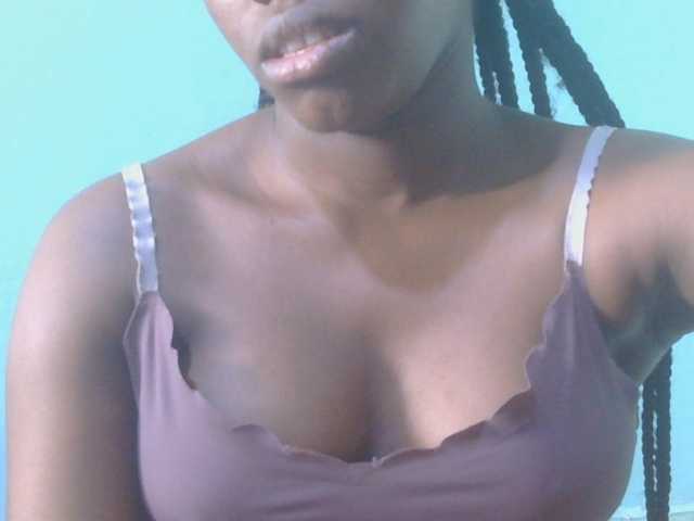 sexxynila live cam on BongaCams
