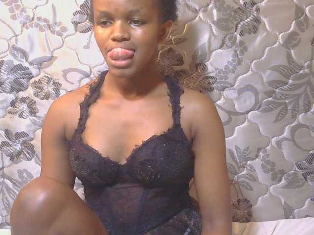 sexxynila live cam on BongaCams