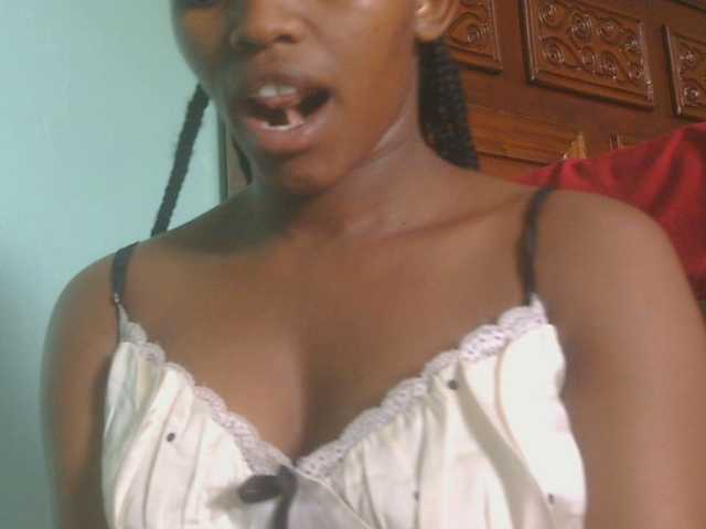 sexxynila live cam on BongaCams