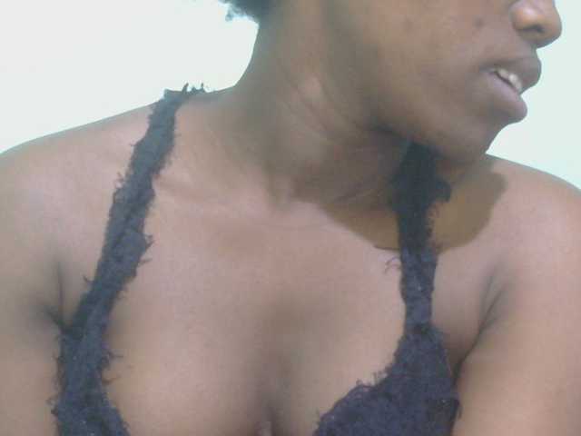 sexxynila live cam on BongaCams