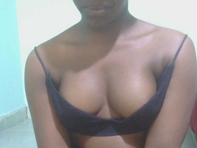 sexxynila live cam on BongaCams