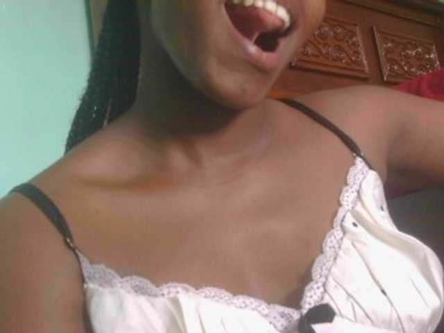 sexxynila live cam on BongaCams