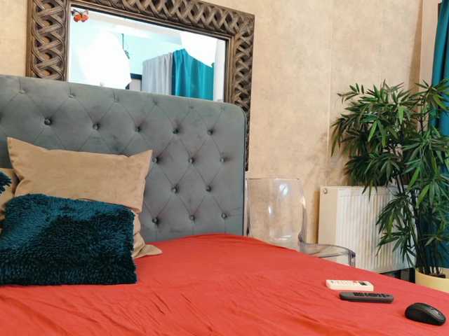 EmaCarter live cam on BongaCams