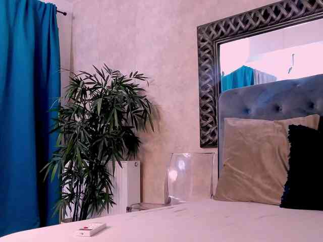 EmaCarter webcam
