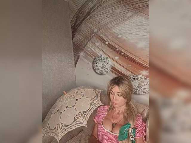 Jasmine514 live cam on BongaCams