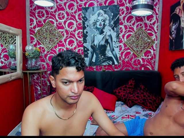 COUPLEBOYSBLACK live webcam show