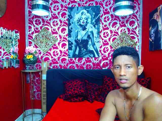 HARRISONDANUILED Live Webcam on BongaCams