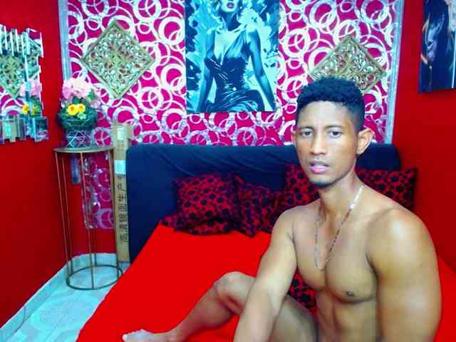 HARRISONDANUILED Live Webcam on BongaCams