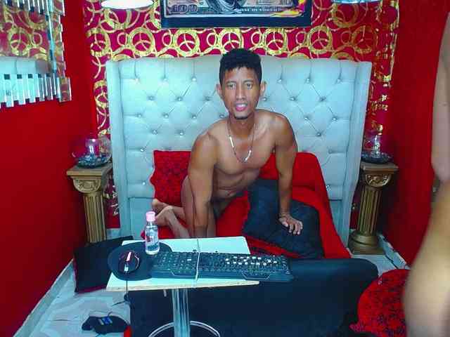 HARRISONDANUILED Sex Cam Show