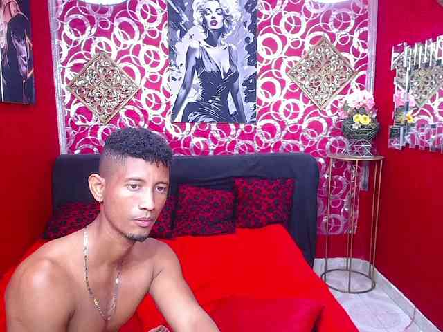 HARRISONDANUILED Live Webcam on BongaCams