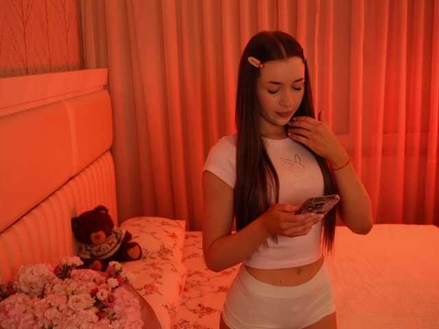  LiaGotti chat room