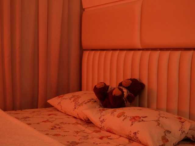  LiaGotti chat room