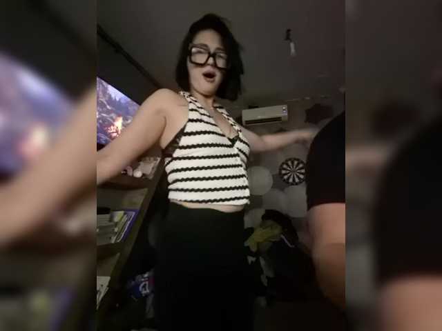 OlyaKolya live cam on BongaCams