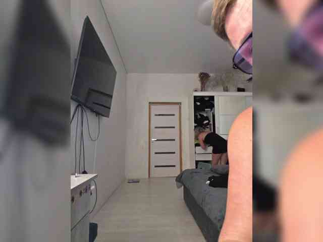 OlyaKolya Live Webcam on BongaCams