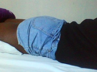 Sexyyves's Live Webcam