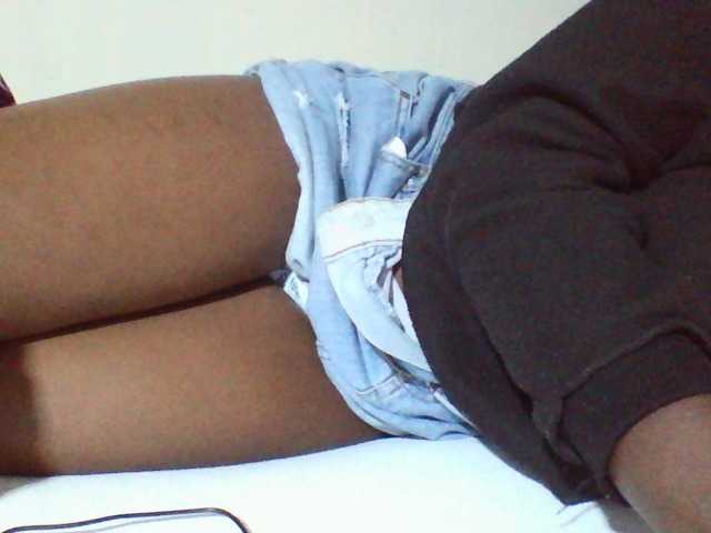 Sexyyves live cam on BongaCams