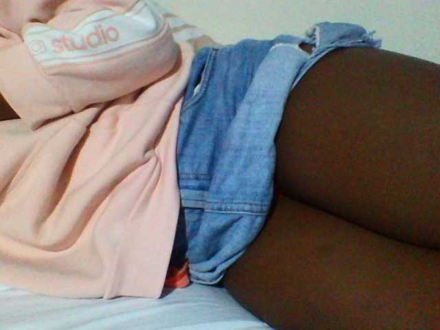 Sexyyves live cam on BongaCams