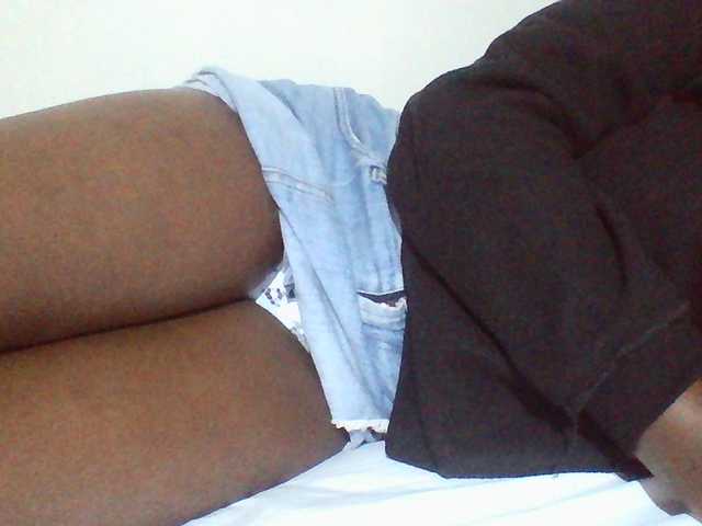Sexyyves live cam on BongaCams