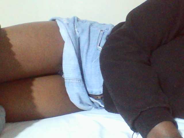 Sexyyves live cam on BongaCams