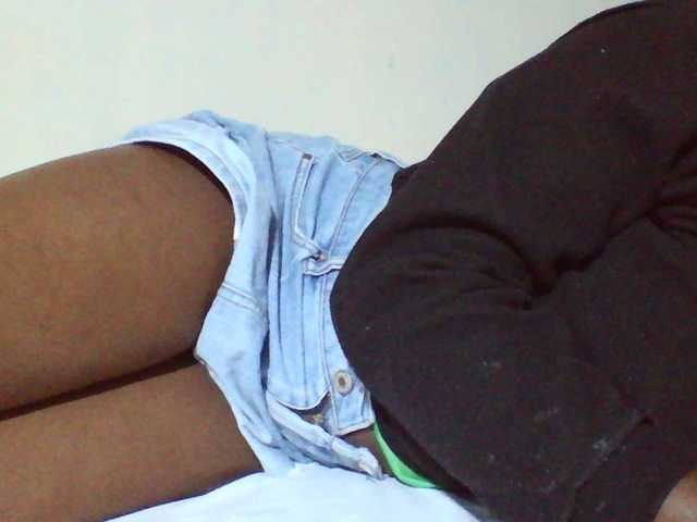 Sexyyves live cam
