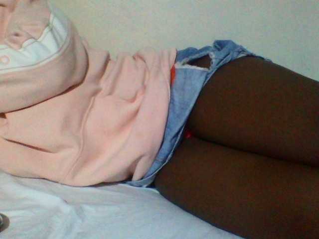 Sexyyves live cam on BongaCams