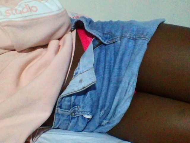 Sexyyves live cam on BongaCams