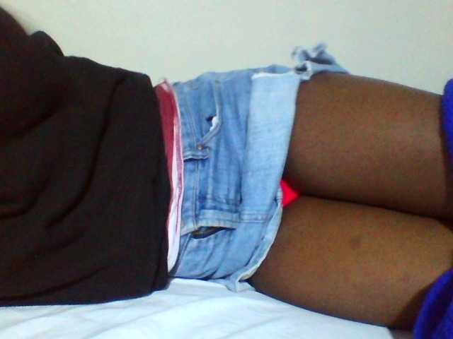 Sexyyves live cam on BongaCams