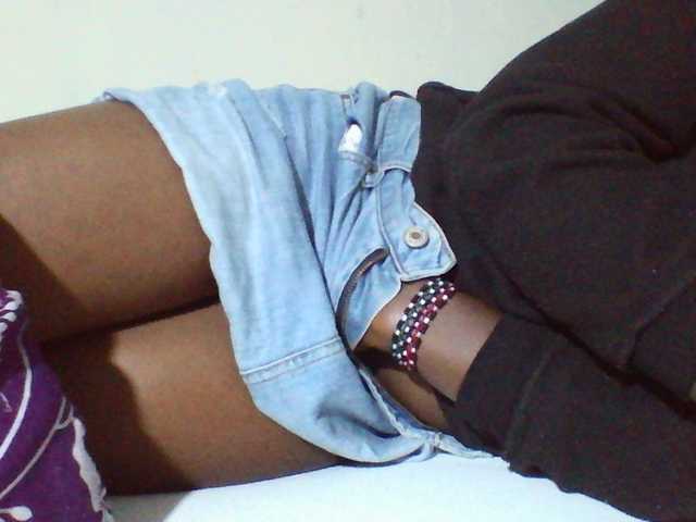Sexyyves live cam on BongaCams