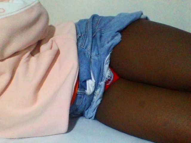 Sexyyves live cam on BongaCams