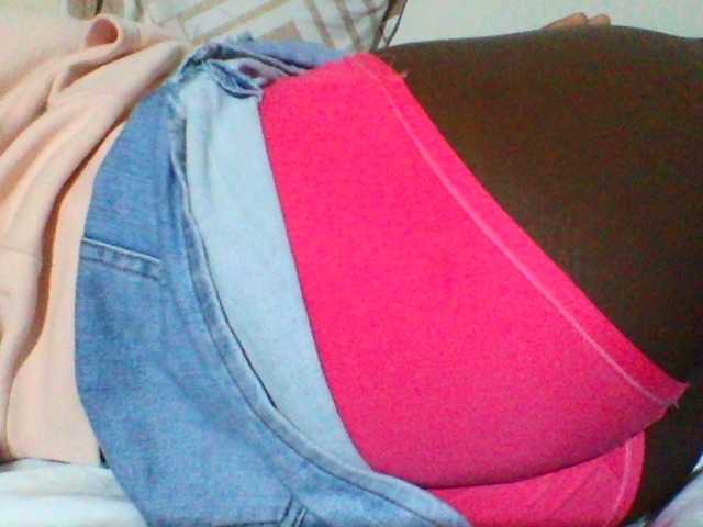 Sexyyves live cam on BongaCams