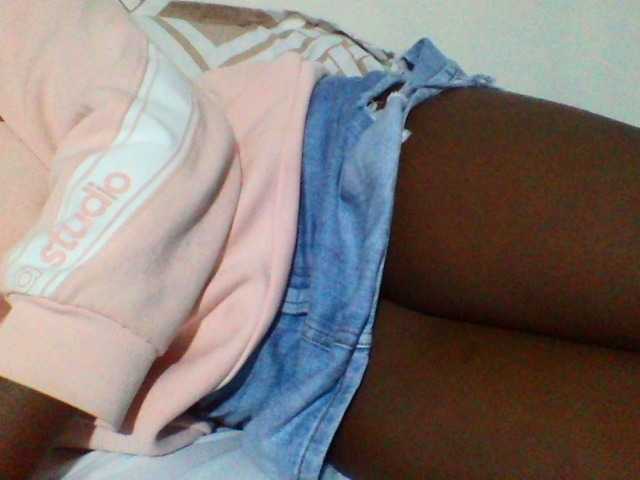 Sexyyves live cam on BongaCams