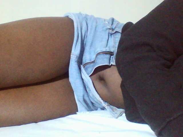 Sexyyves live cam on BongaCams