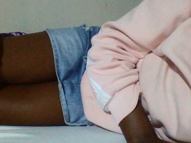 Sexyyves live cam on BongaCams