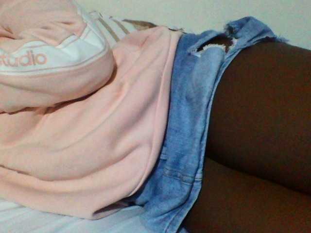 Sexyyves live cam on BongaCams