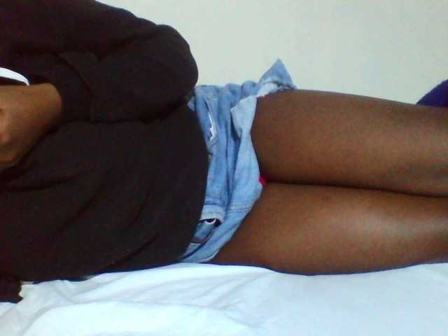 Sexyyves live cam on BongaCams