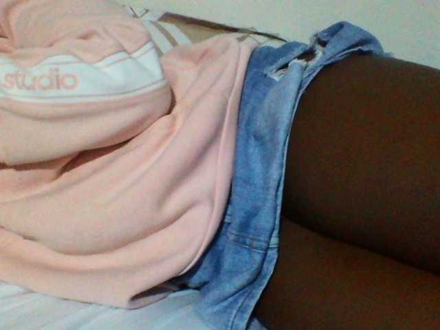 Sexyyves live cam on BongaCams
