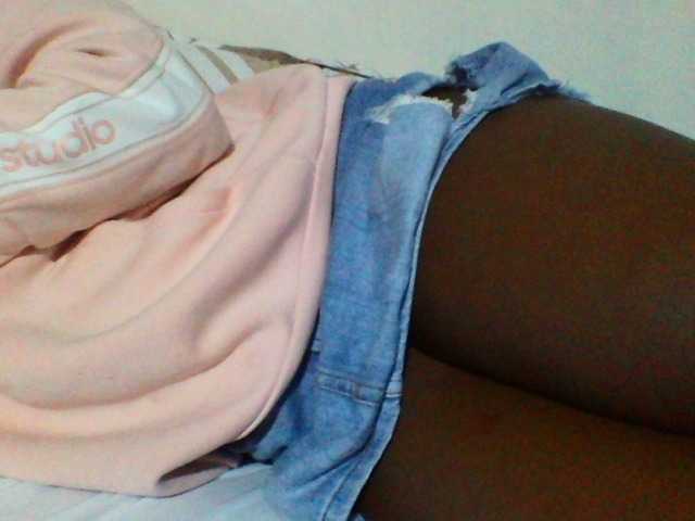 Sexyyves live cam on BongaCams