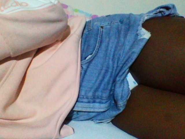 Sexyyves live cam on BongaCams