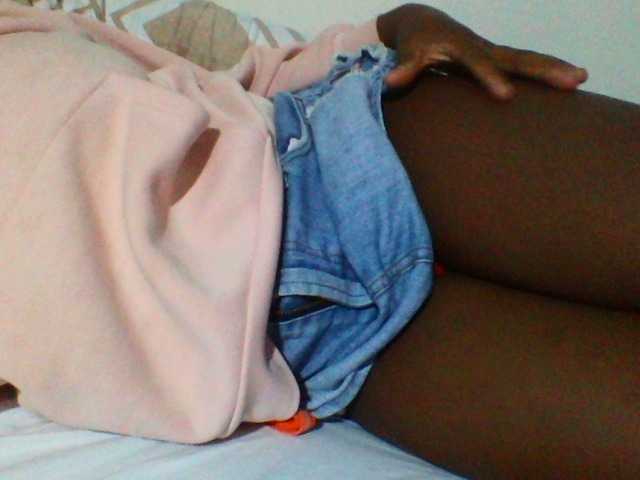 Sexyyves live cam on BongaCams