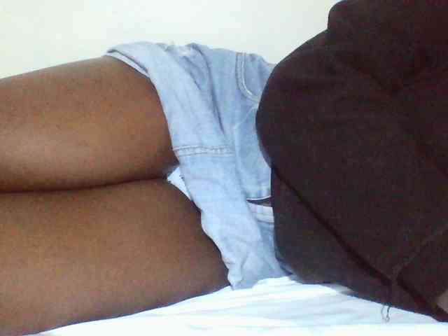 Sexyyves's cam show statistics and live stream