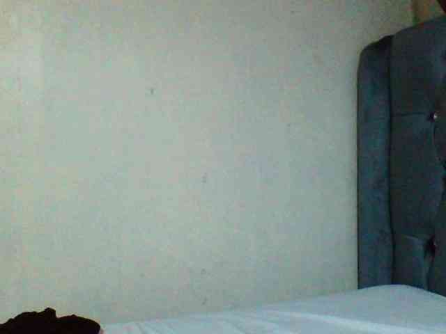 Sexyyves Live Webcam on BongaCams