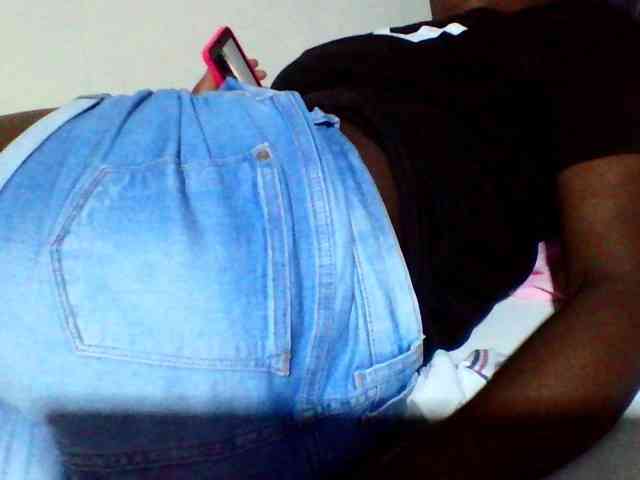 Sexyyves webcam