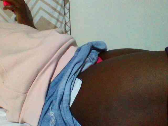 Sexyyves webcam