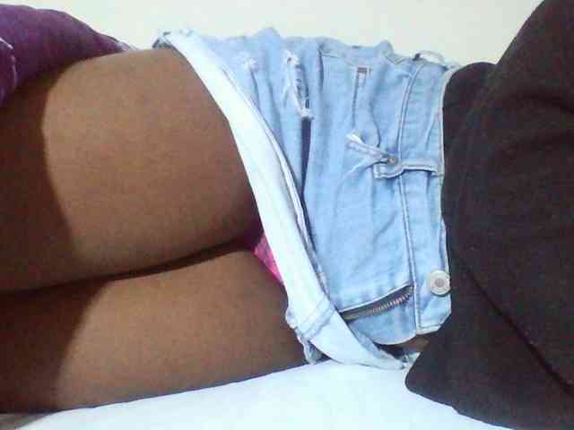 Sexyyves webcam
