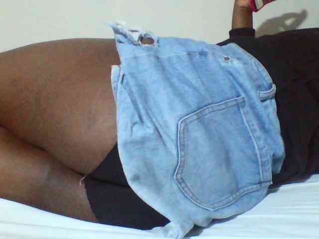 Sexyyves webcam