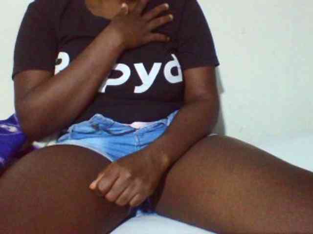 Sexyyves webcam